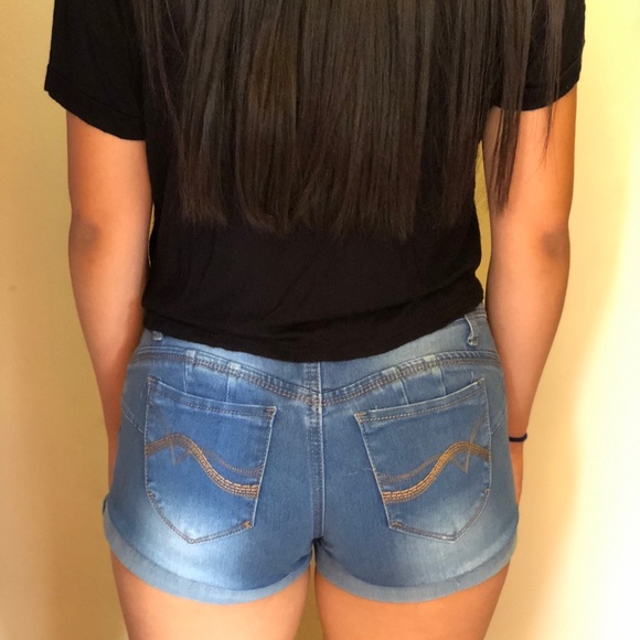 Shorts - Picture 6 of 6